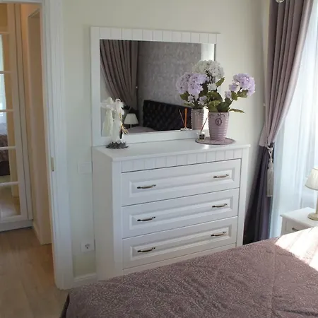 Osia Osia Royal * 팔랑가