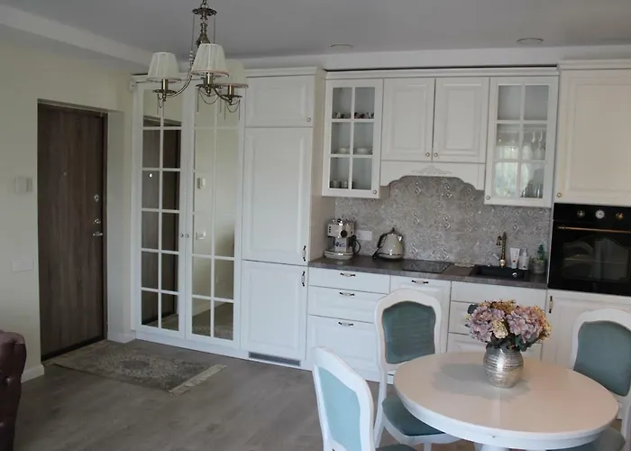 Osia Osia Royal アパート パランガ